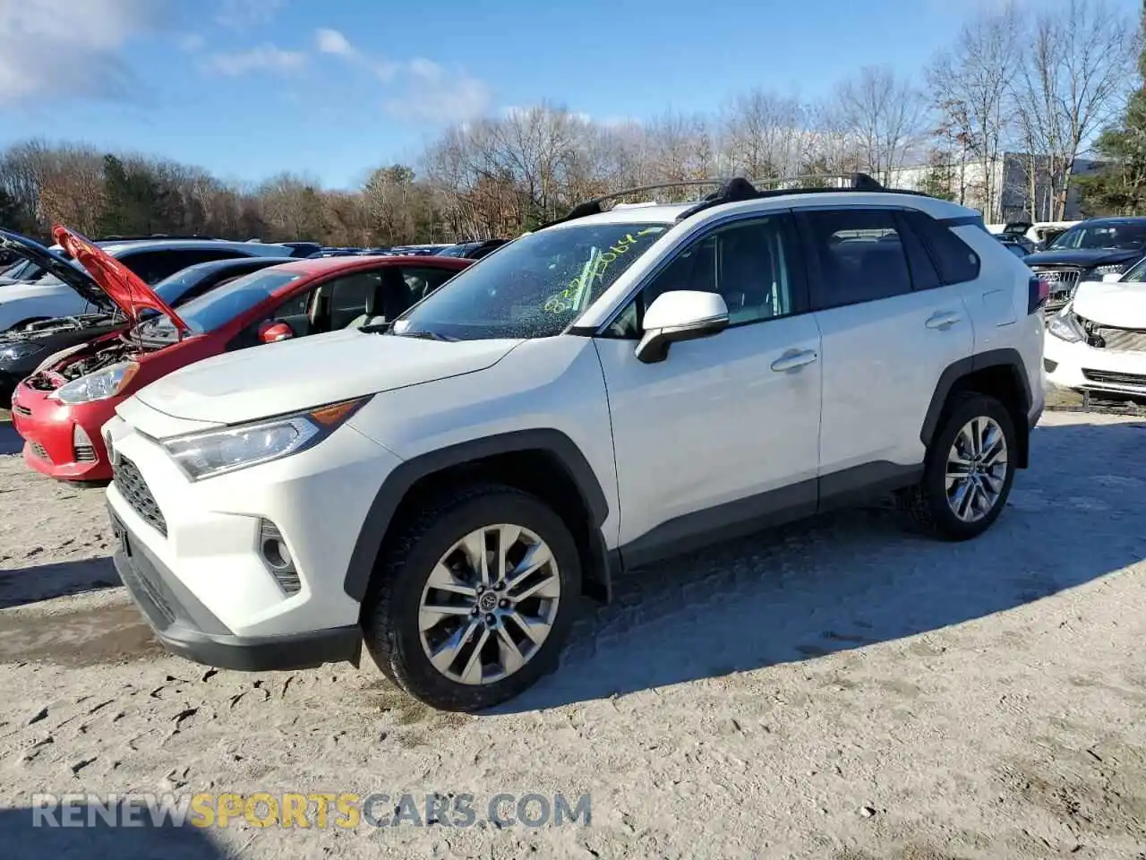1 Photograph of a damaged car 2T3A1RFV2MW146670 TOYOTA RAV4 2021