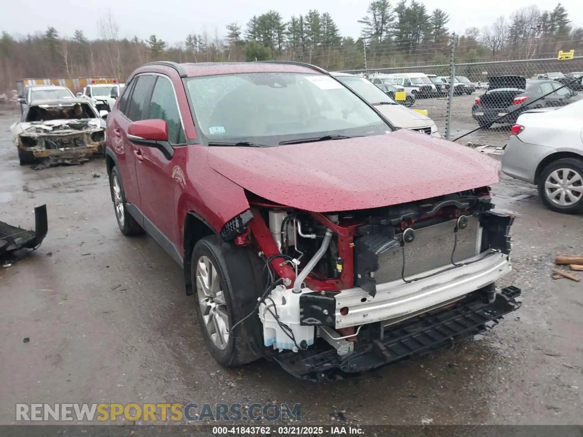 1 Photograph of a damaged car 2T3A1RFV2MW224803 TOYOTA RAV4 2021