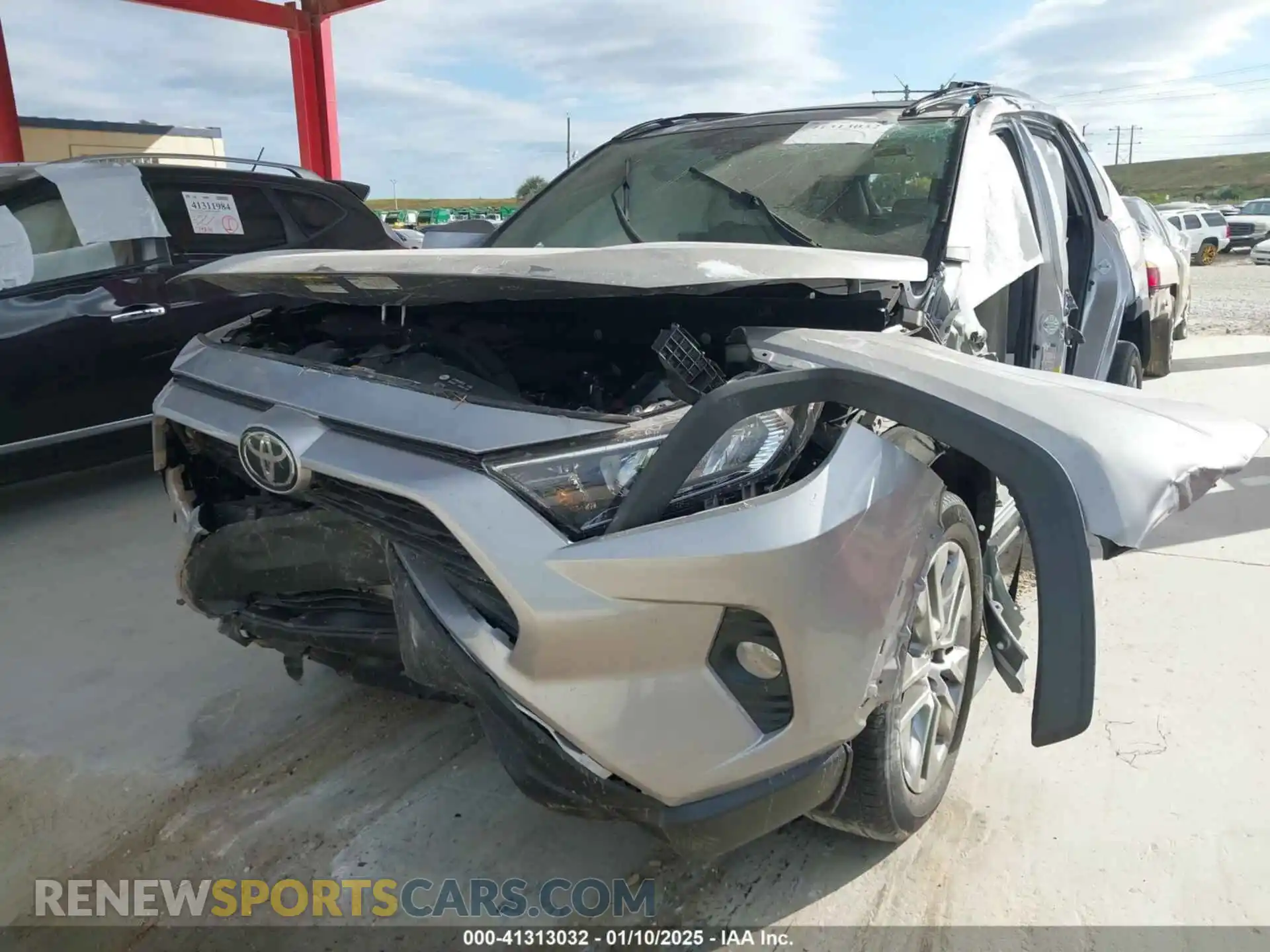 2 Photograph of a damaged car 2T3A1RFV3MC161745 TOYOTA RAV4 2021