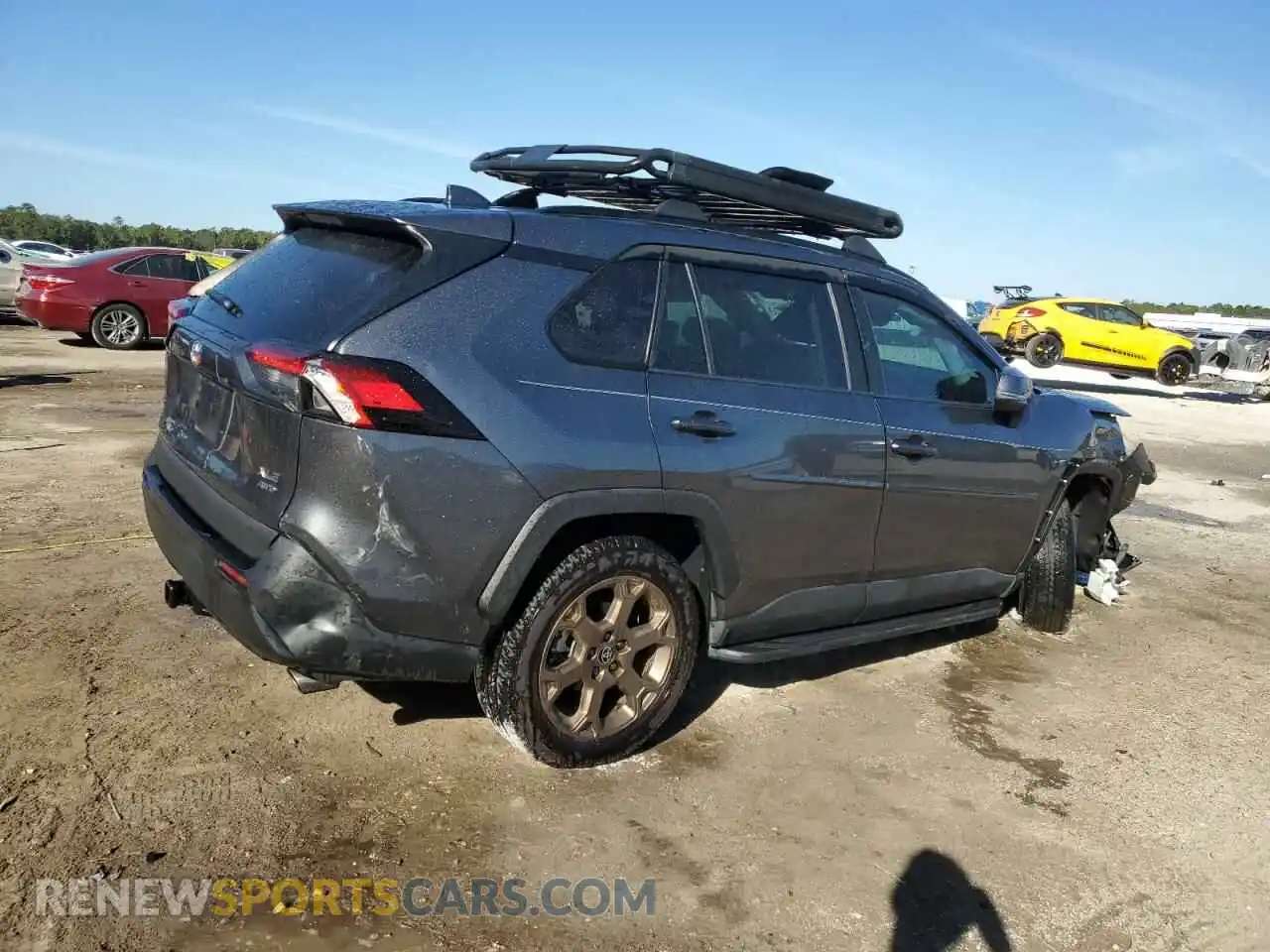 3 Photograph of a damaged car 2T3A1RFV3MC190405 TOYOTA RAV4 2021