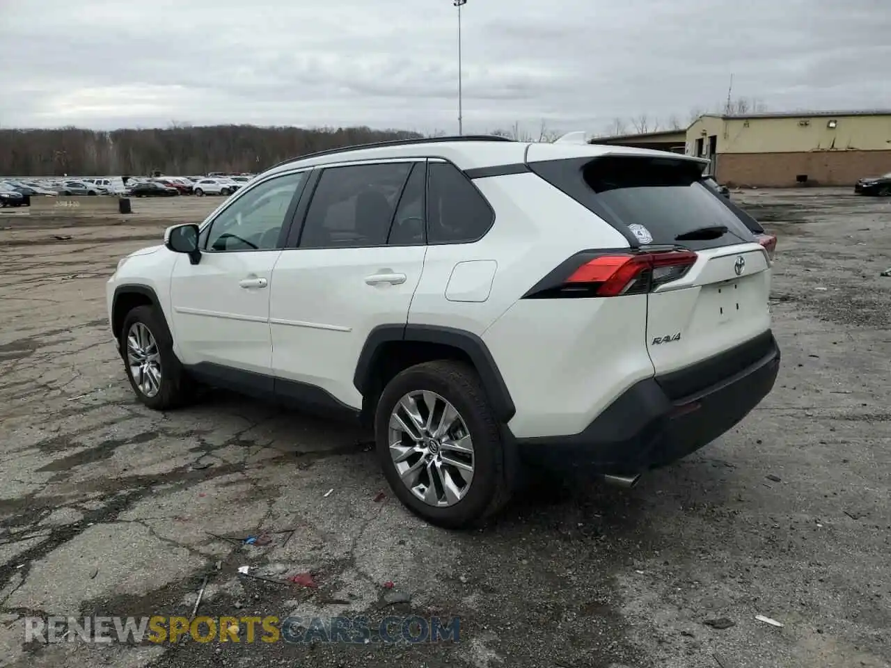 2 Photograph of a damaged car 2T3A1RFV3MW162277 TOYOTA RAV4 2021