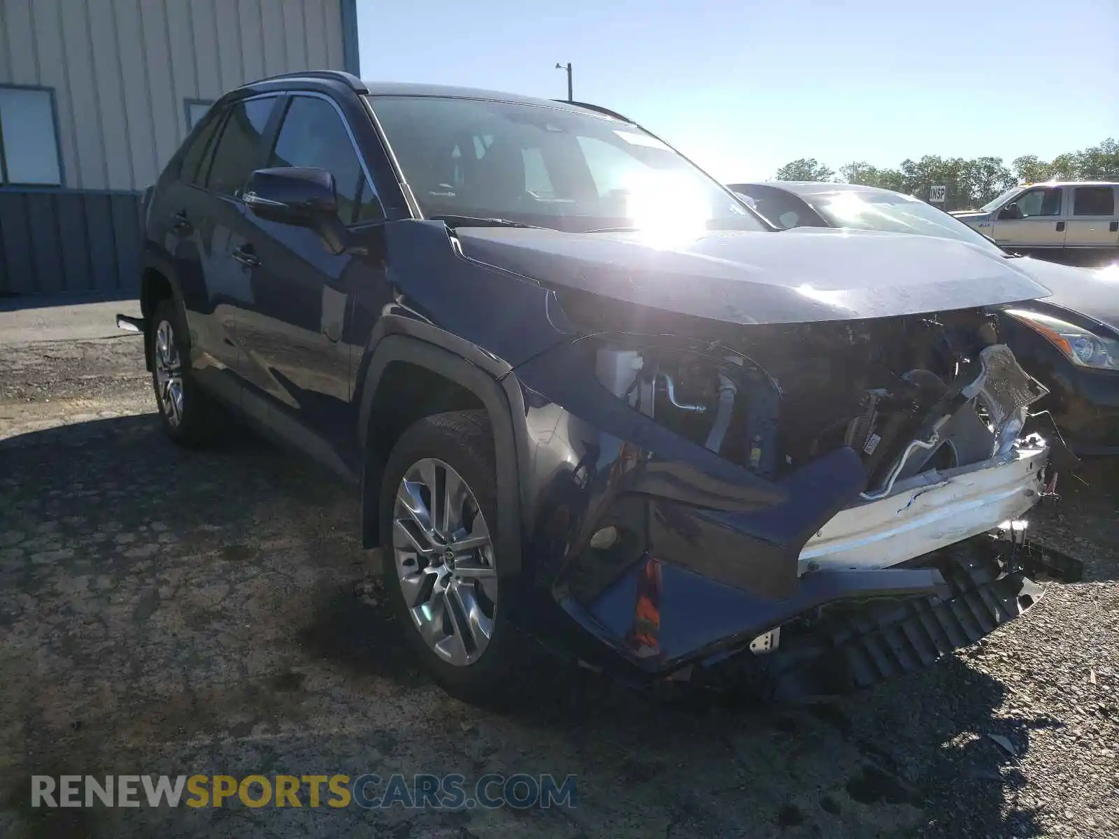 1 Photograph of a damaged car 2T3A1RFV3MW171917 TOYOTA RAV4 2021
