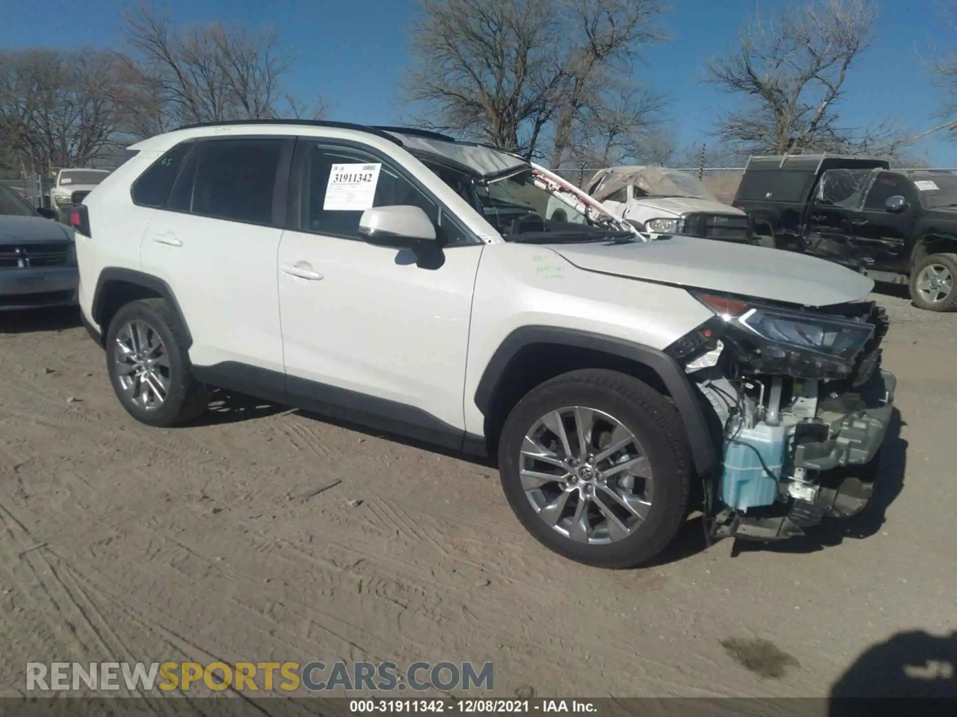 1 Photograph of a damaged car 2T3A1RFV3MW190080 TOYOTA RAV4 2021