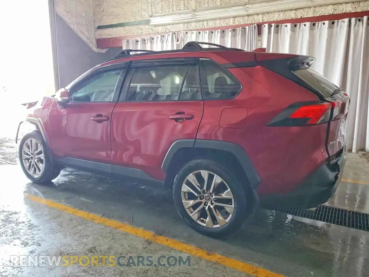 2 Photograph of a damaged car 2T3A1RFV3MW203202 TOYOTA RAV4 2021