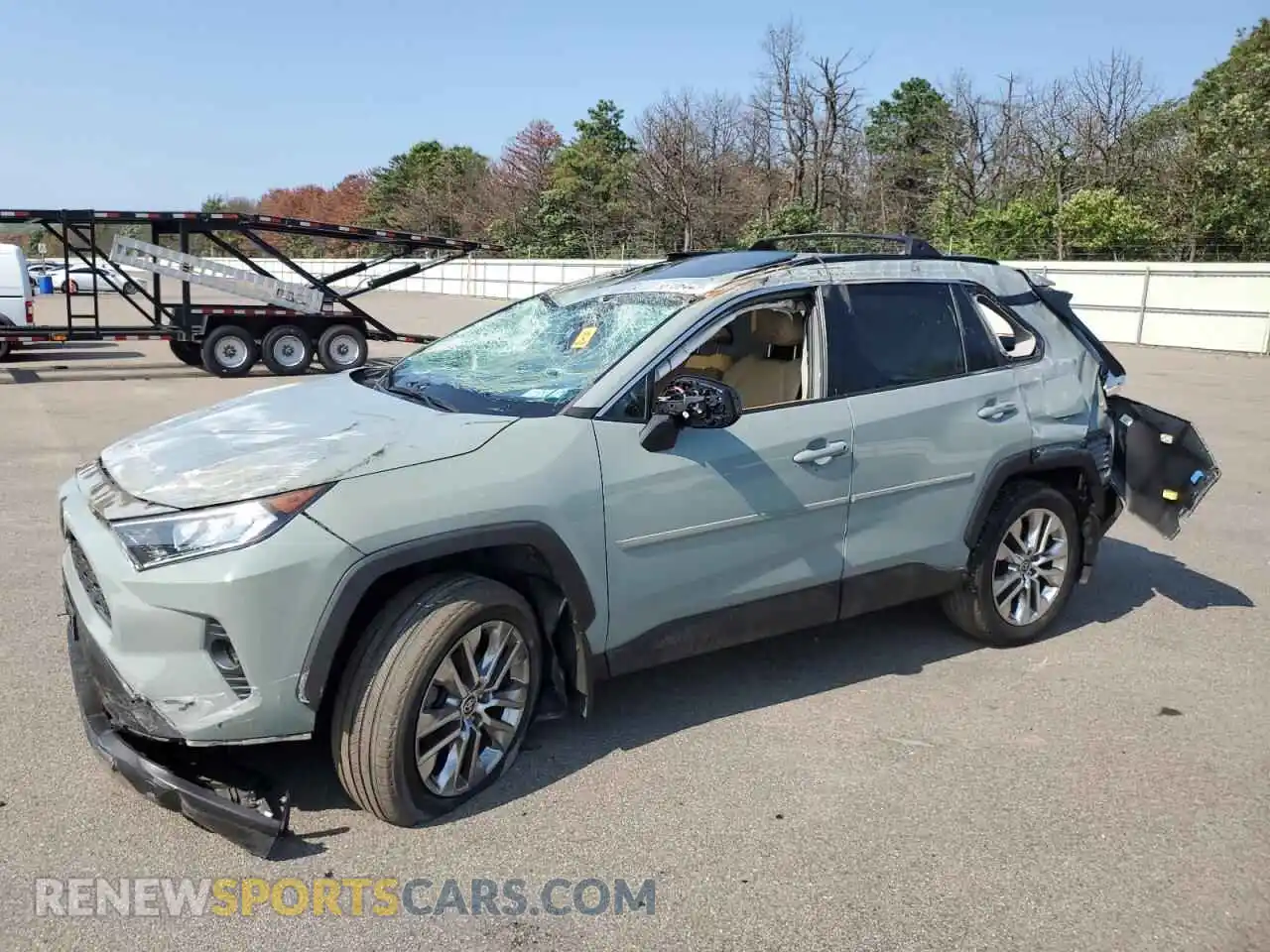 1 Photograph of a damaged car 2T3A1RFV3MW230738 TOYOTA RAV4 2021