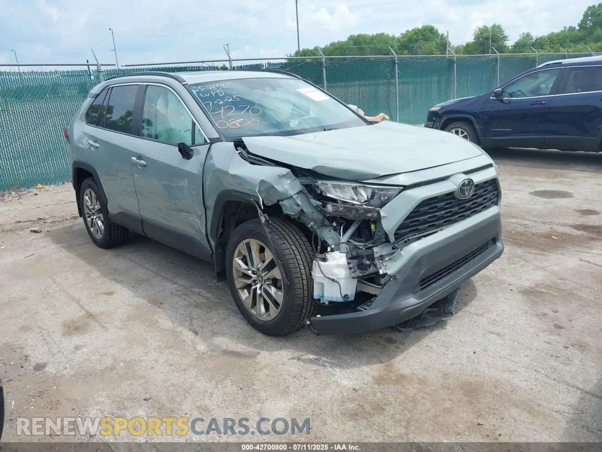 1 Photograph of a damaged car 2T3A1RFV3MW247264 TOYOTA RAV4 2021
