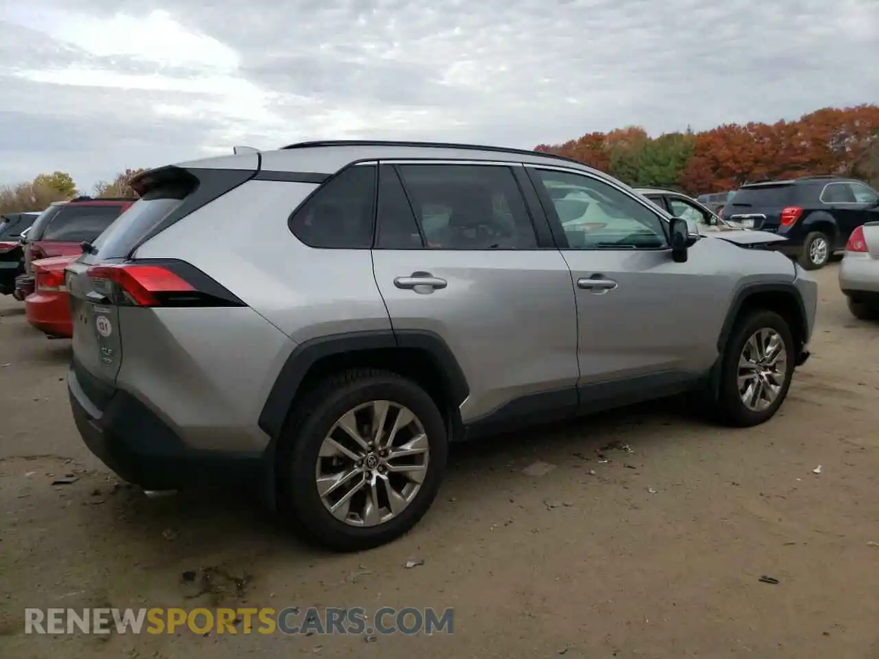 3 Photograph of a damaged car 2T3A1RFV4MC239689 TOYOTA RAV4 2021