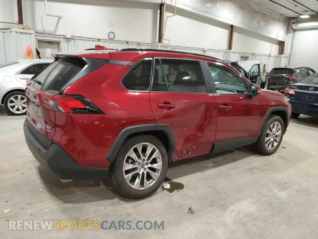 3 Photograph of a damaged car 2T3A1RFV4MW177385 TOYOTA RAV4 2021