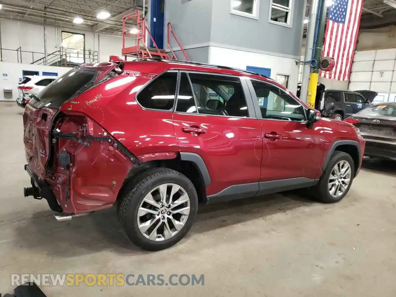 3 Photograph of a damaged car 2T3A1RFV4MW179167 TOYOTA RAV4 2021