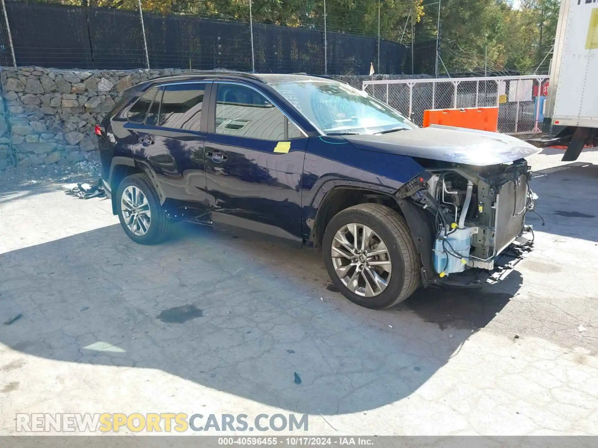 1 Photograph of a damaged car 2T3A1RFV4MW208229 TOYOTA RAV4 2021