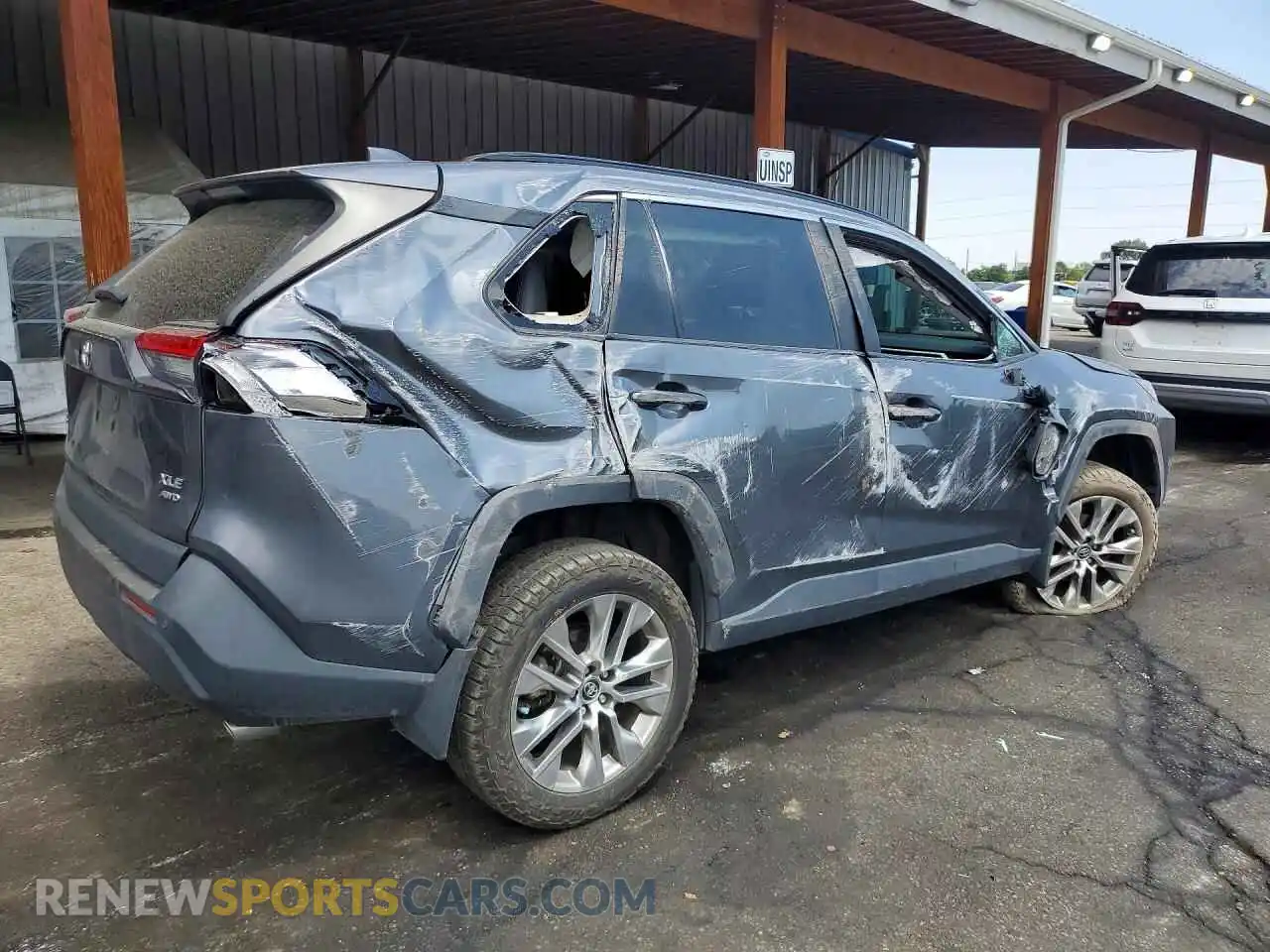 3 Photograph of a damaged car 2T3A1RFV5MC153582 TOYOTA RAV4 2021