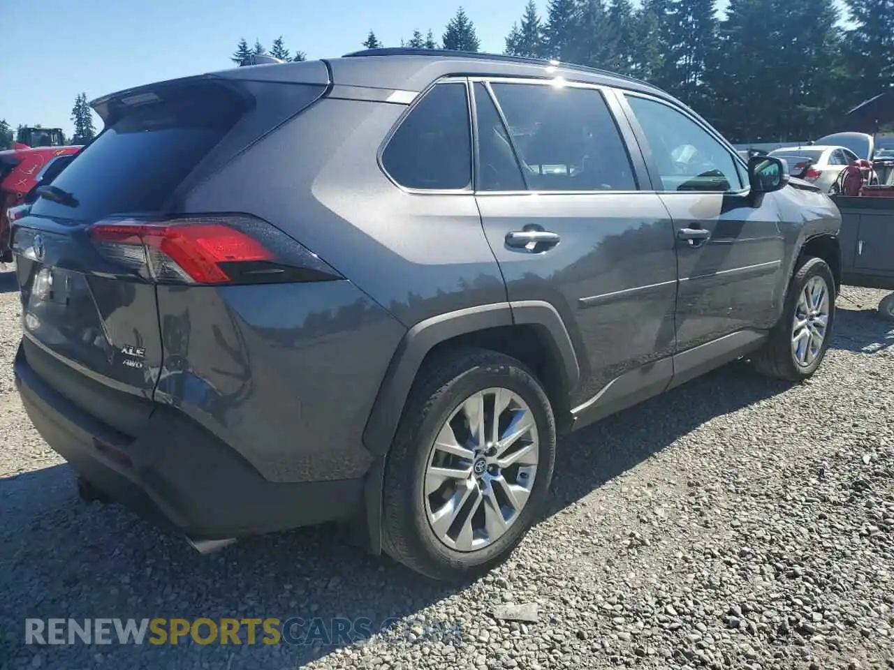 3 Photograph of a damaged car 2T3A1RFV5MW145979 TOYOTA RAV4 2021
