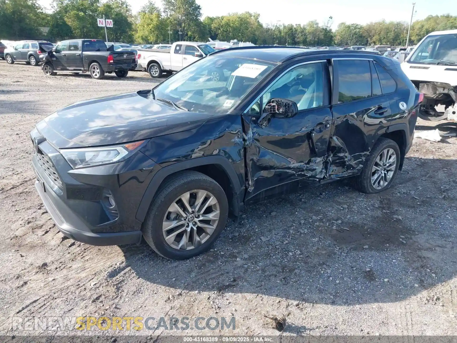 2 Photograph of a damaged car 2T3A1RFV5MW196401 TOYOTA RAV4 2021