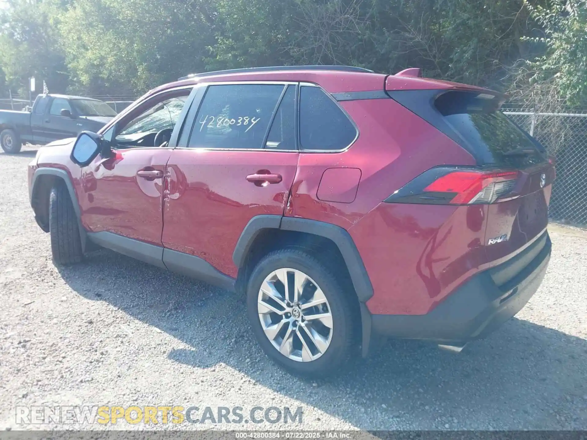 3 Photograph of a damaged car 2T3A1RFV5MW213195 TOYOTA RAV4 2021