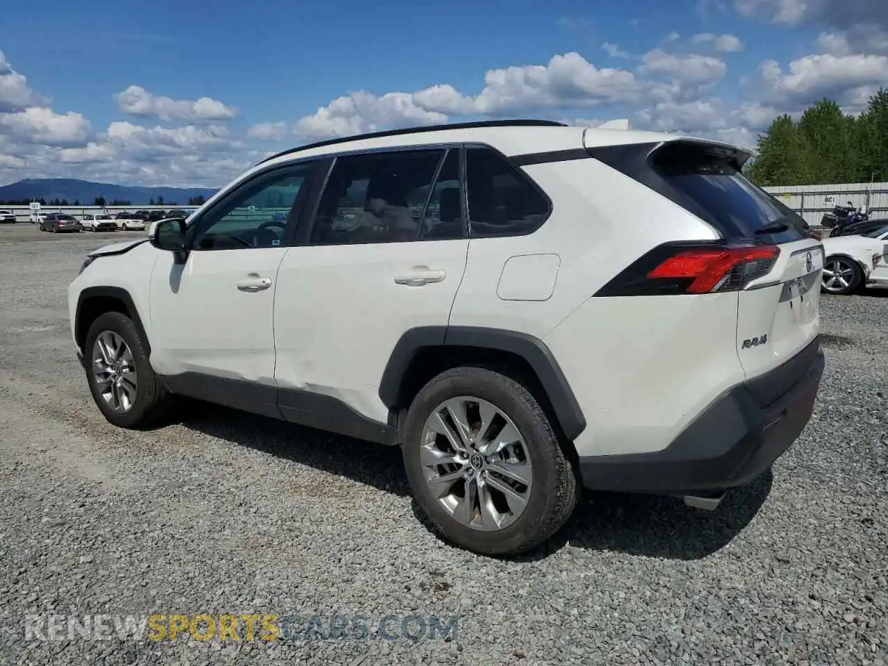2 Photograph of a damaged car 2T3A1RFV6MW190137 TOYOTA RAV4 2021