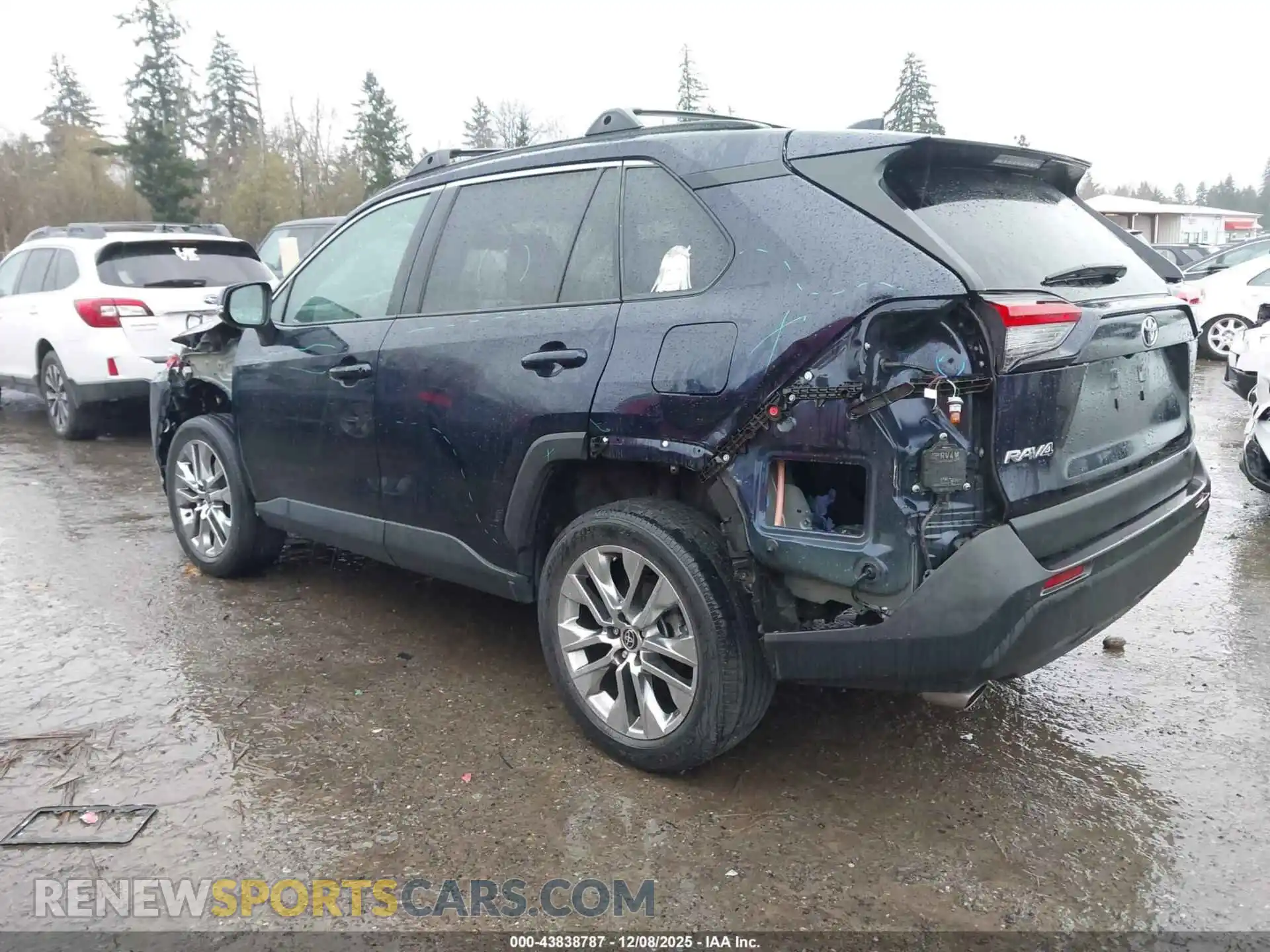 3 Photograph of a damaged car 2T3A1RFV6MW241412 TOYOTA RAV4 2021