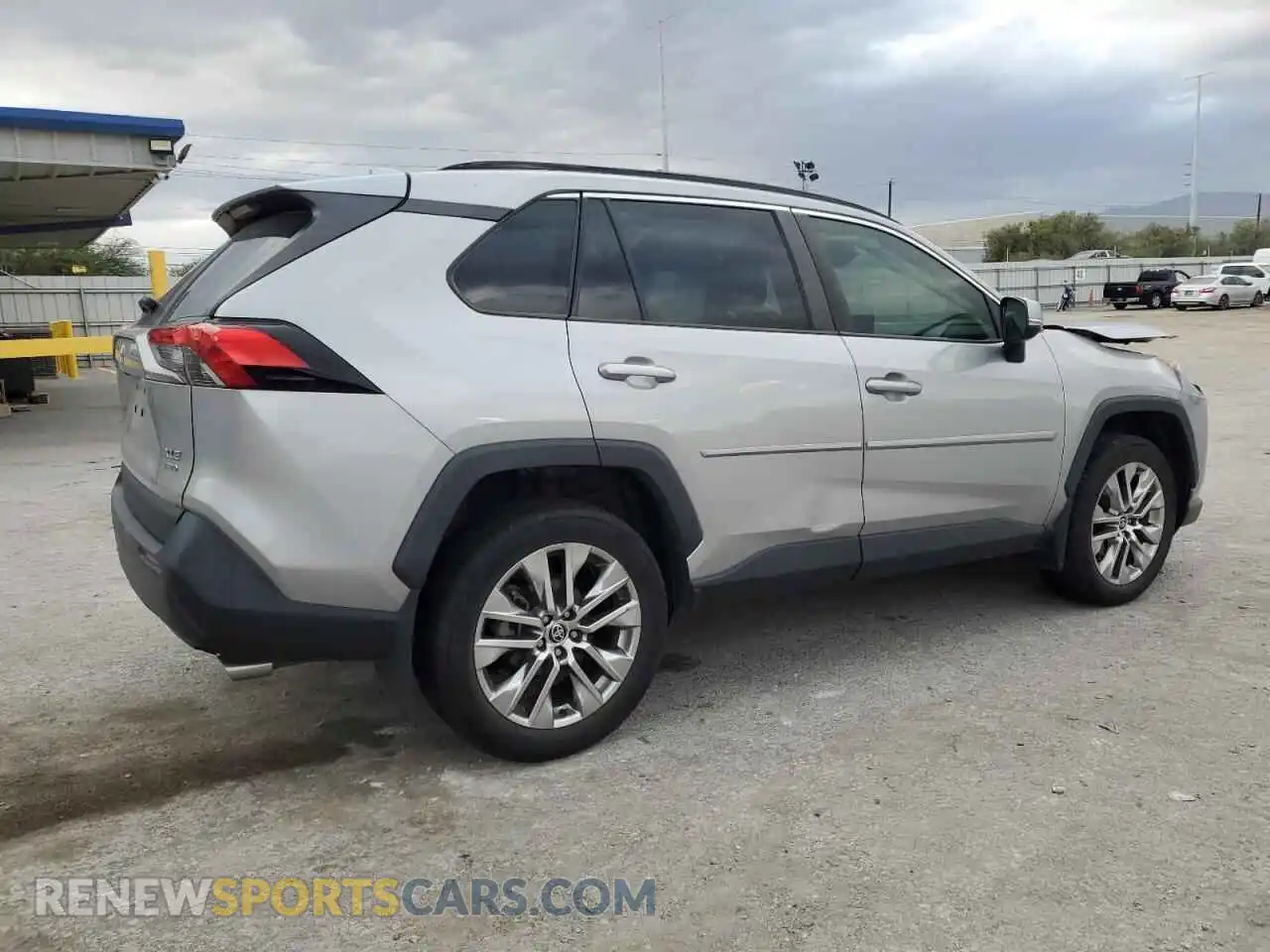 3 Photograph of a damaged car 2T3A1RFV7MC187913 TOYOTA RAV4 2021