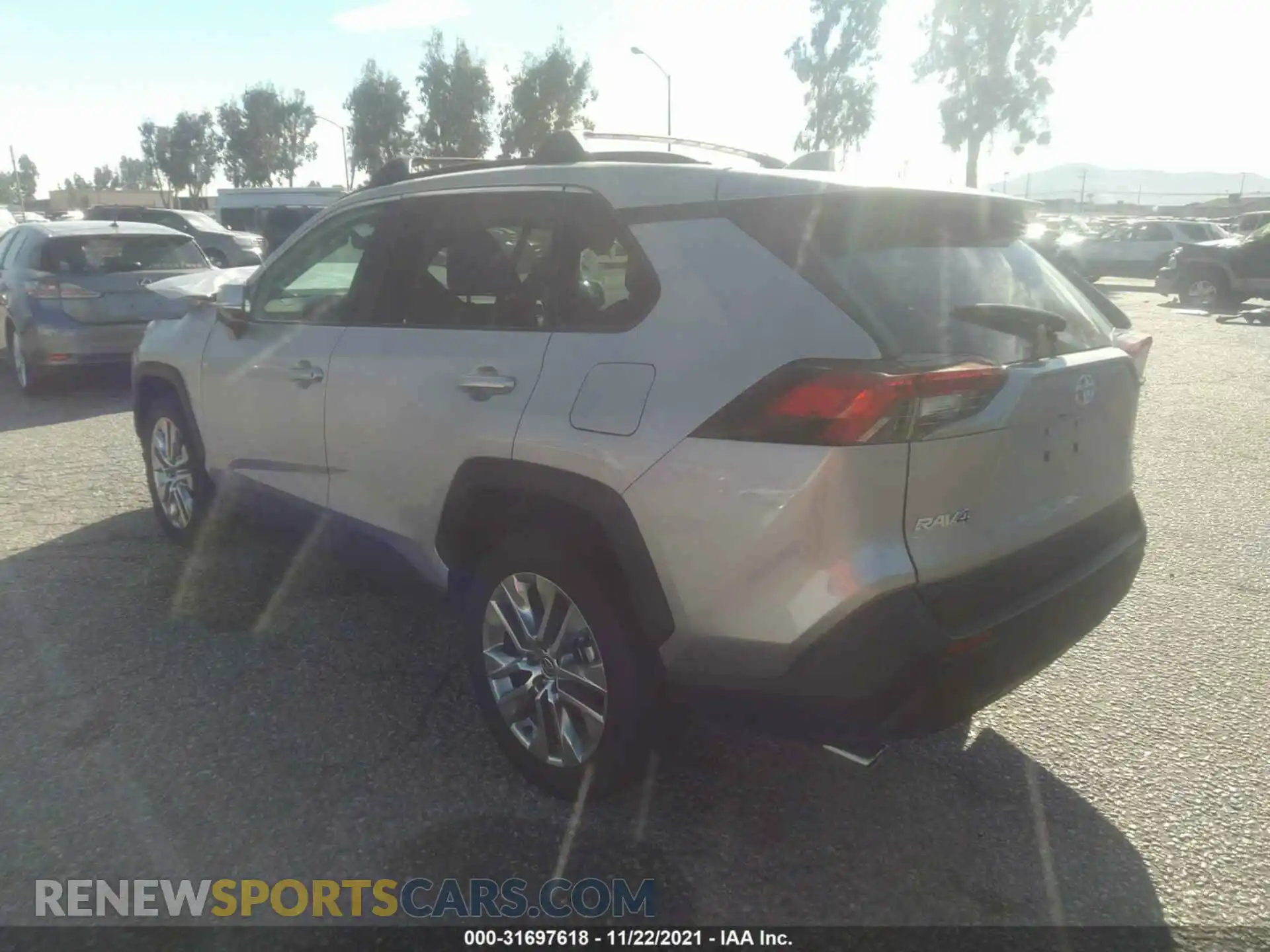3 Photograph of a damaged car 2T3A1RFV7MC228394 TOYOTA RAV4 2021