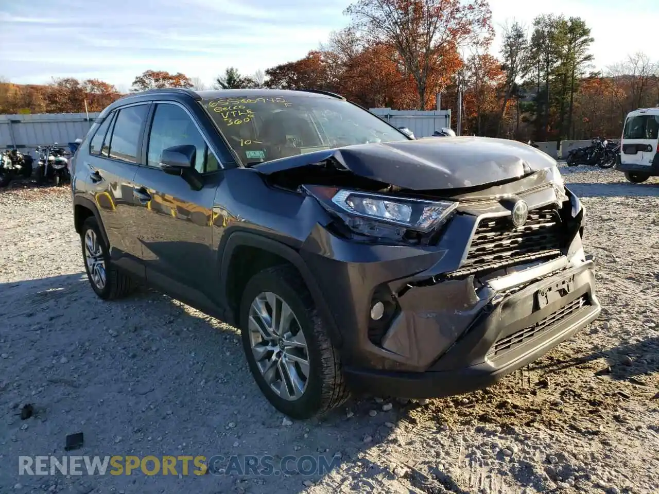 1 Photograph of a damaged car 2T3A1RFV8MC150644 TOYOTA RAV4 2021