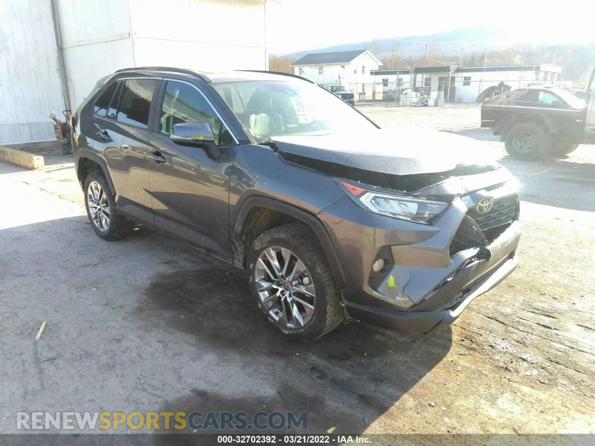 1 Photograph of a damaged car 2T3A1RFV8MC174474 TOYOTA RAV4 2021