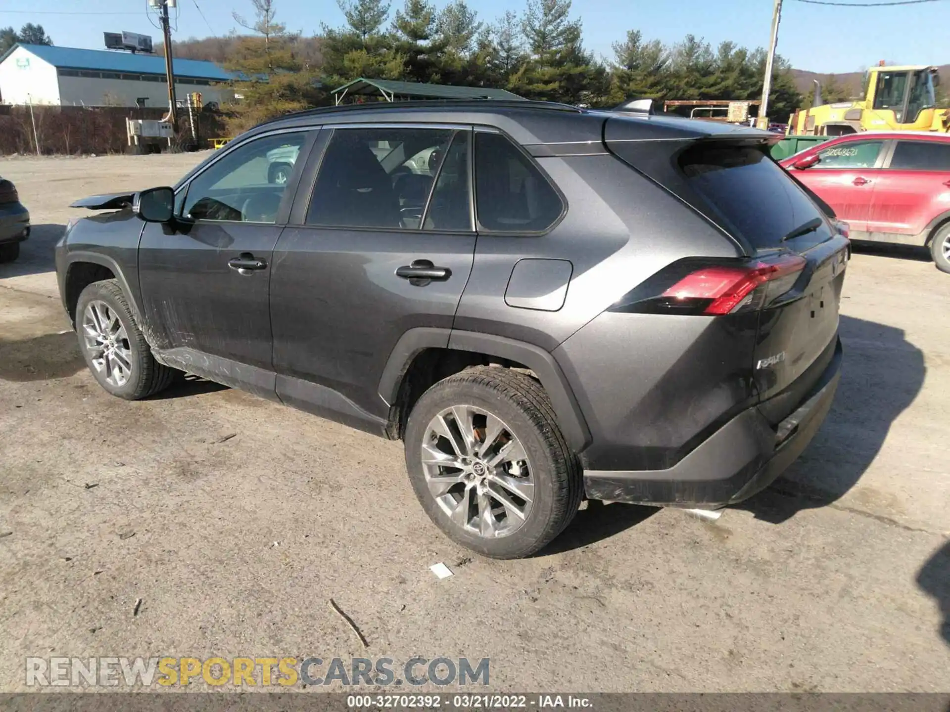 3 Photograph of a damaged car 2T3A1RFV8MC174474 TOYOTA RAV4 2021