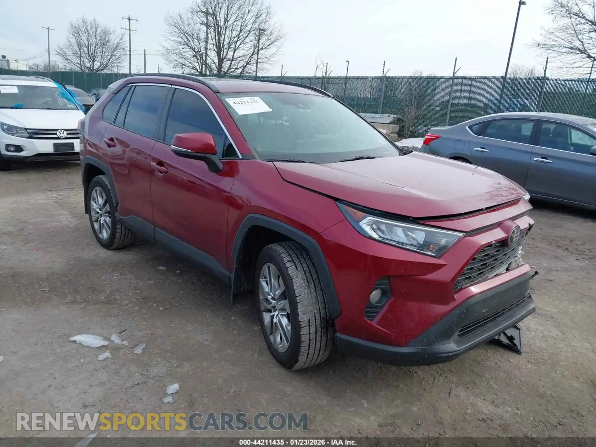 1 Photograph of a damaged car 2T3A1RFV8MW147516 TOYOTA RAV4 2021