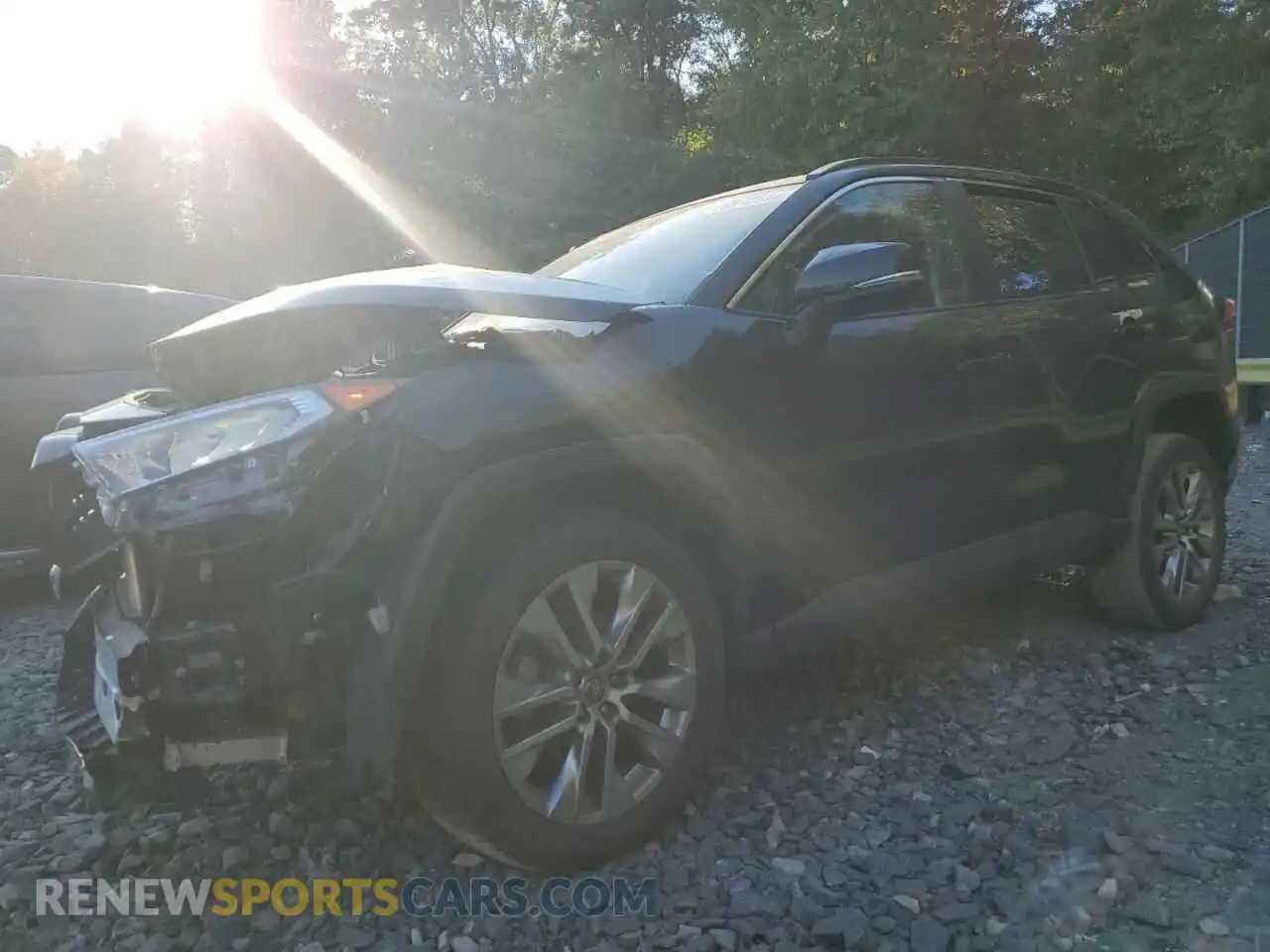 1 Photograph of a damaged car 2T3A1RFV8MW193704 TOYOTA RAV4 2021