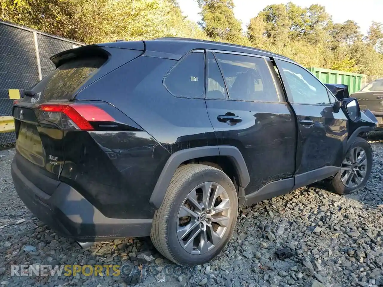 3 Photograph of a damaged car 2T3A1RFV8MW193704 TOYOTA RAV4 2021
