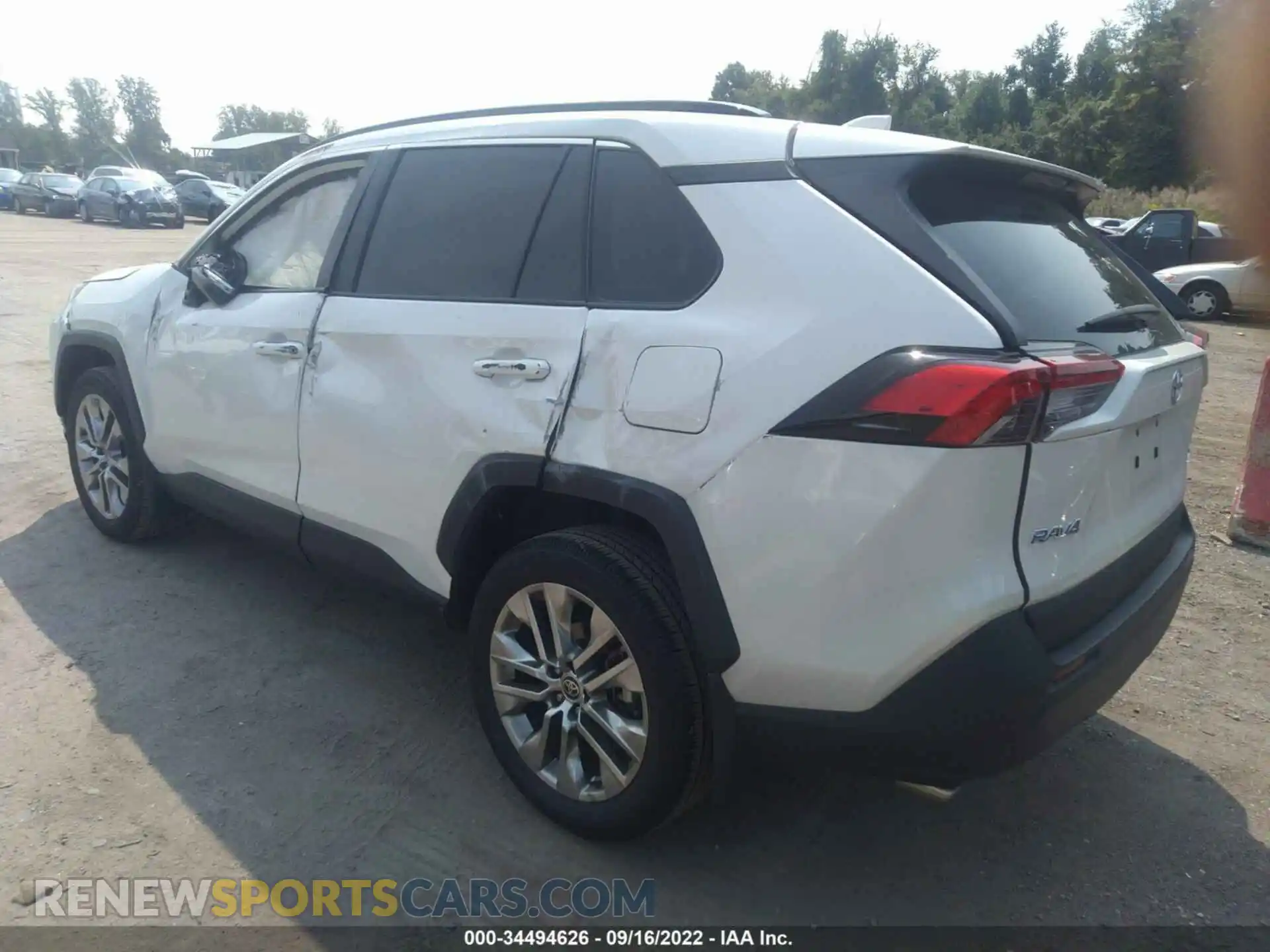 3 Photograph of a damaged car 2T3A1RFV8MW211909 TOYOTA RAV4 2021