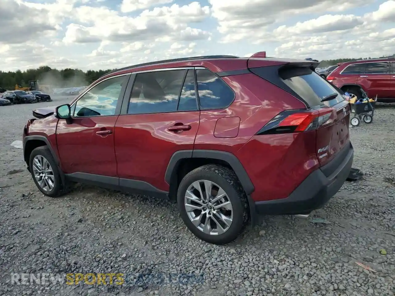 2 Photograph of a damaged car 2T3A1RFV8MW231156 TOYOTA RAV4 2021