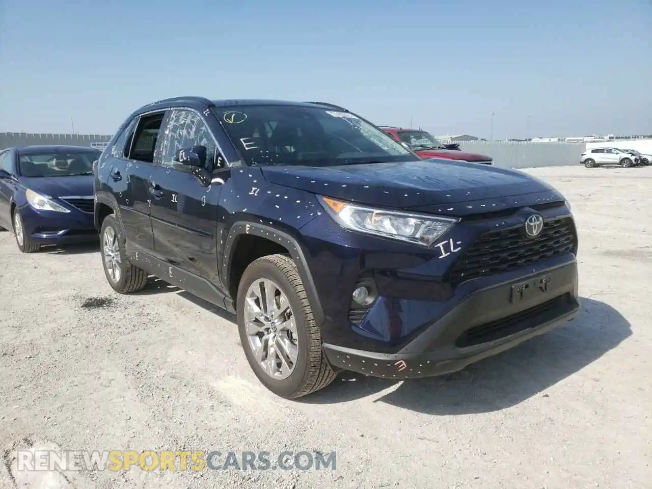 1 Photograph of a damaged car 2T3A1RFV8MW247096 TOYOTA RAV4 2021