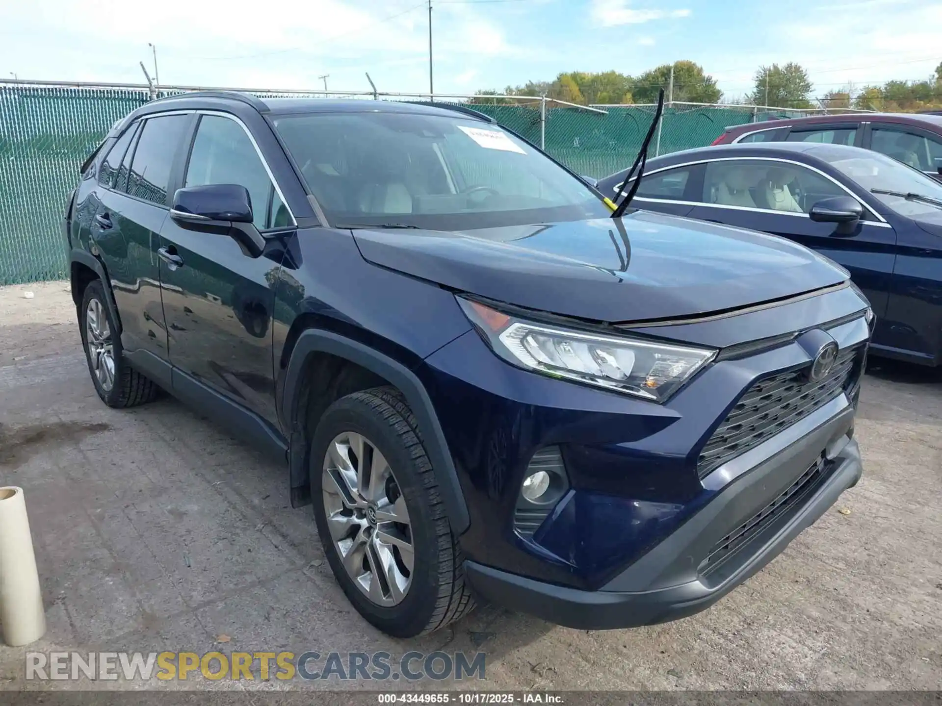 1 Photograph of a damaged car 2T3A1RFV9MC146053 TOYOTA RAV4 2021