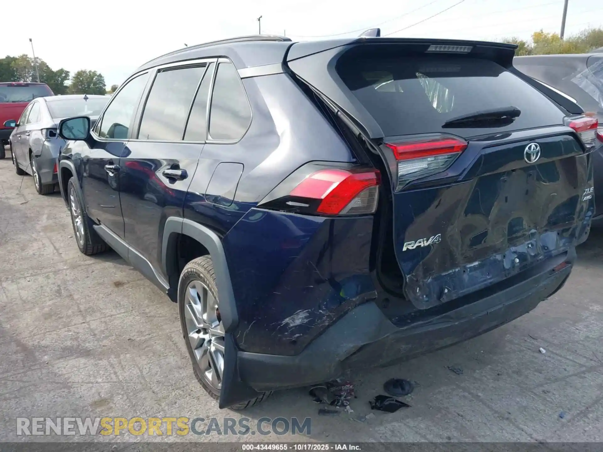 3 Photograph of a damaged car 2T3A1RFV9MC146053 TOYOTA RAV4 2021