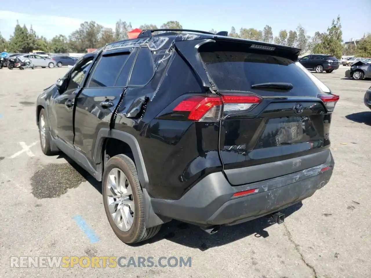 3 Photograph of a damaged car 2T3A1RFV9MC153889 TOYOTA RAV4 2021