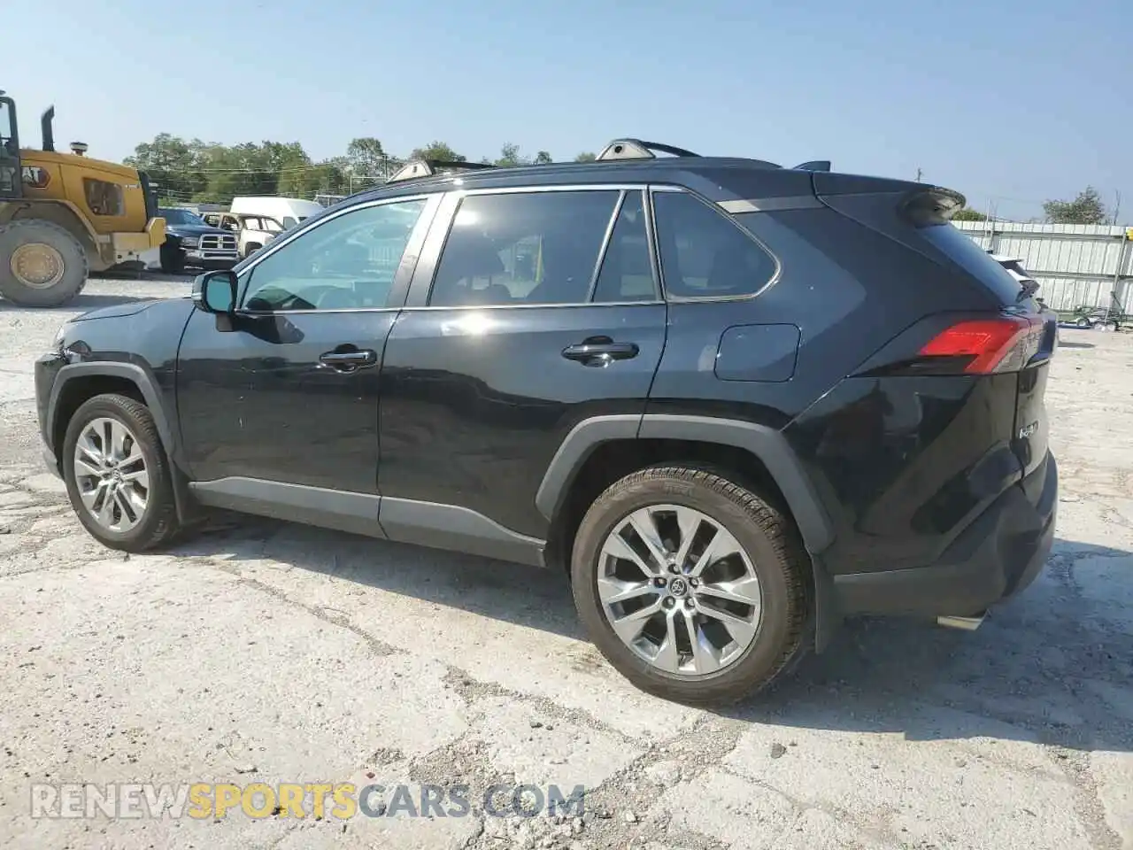 2 Photograph of a damaged car 2T3A1RFV9MC156372 TOYOTA RAV4 2021