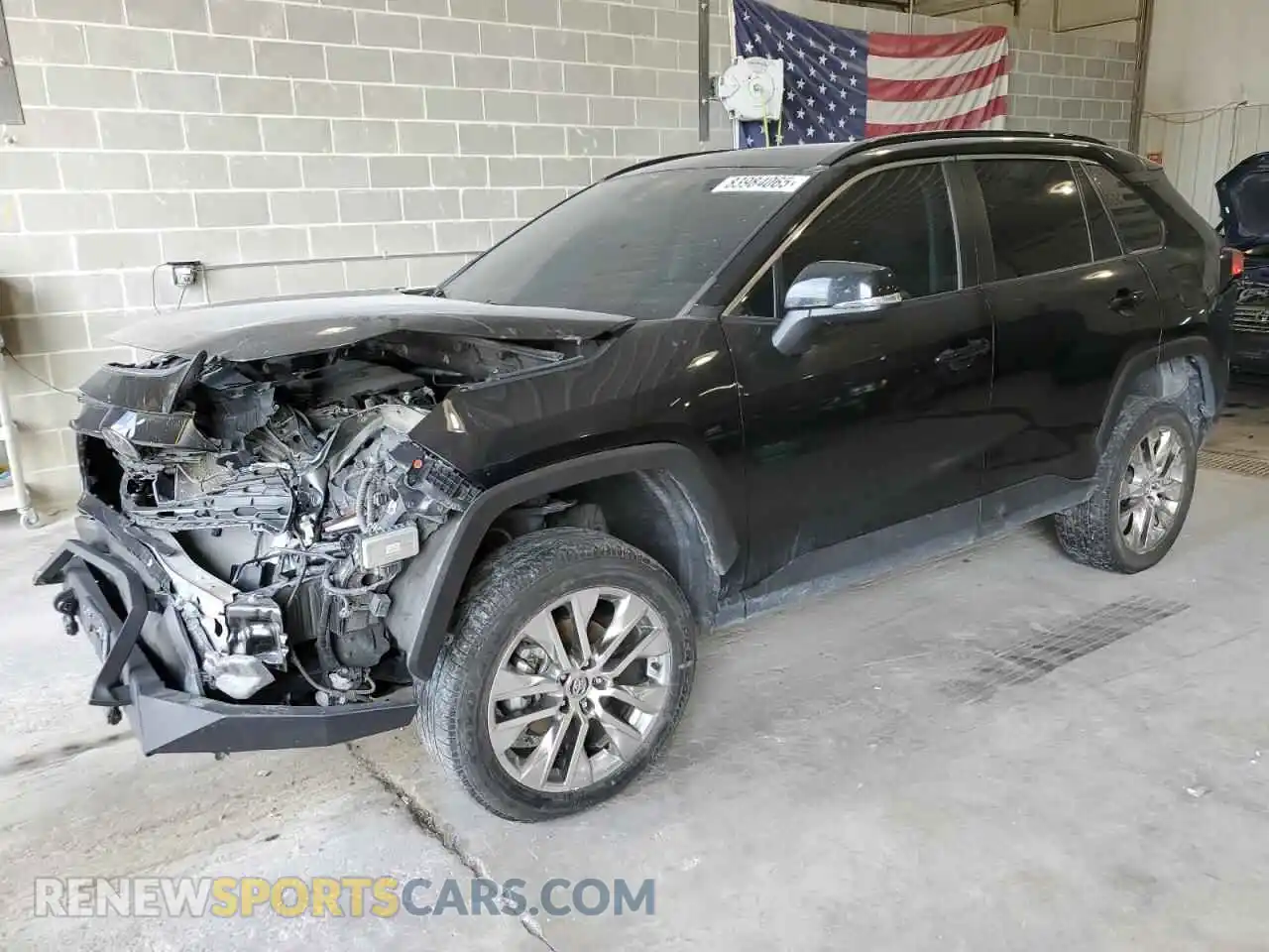 1 Photograph of a damaged car 2T3A1RFV9MC162608 TOYOTA RAV4 2021