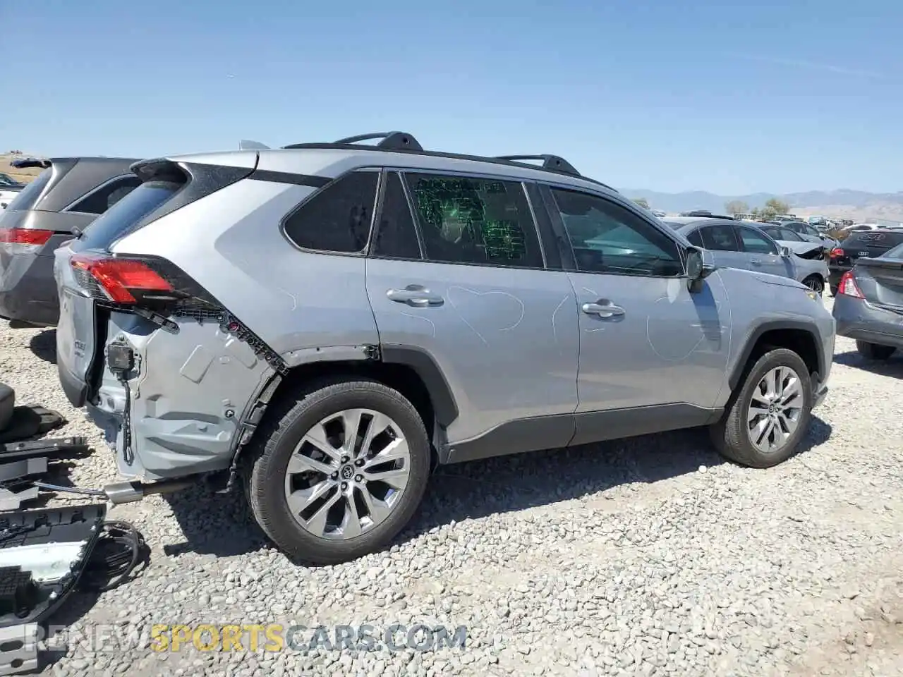 3 Photograph of a damaged car 2T3A1RFV9MC165461 TOYOTA RAV4 2021