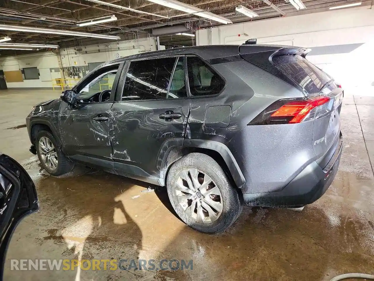 2 Photograph of a damaged car 2T3A1RFV9MC182034 TOYOTA RAV4 2021