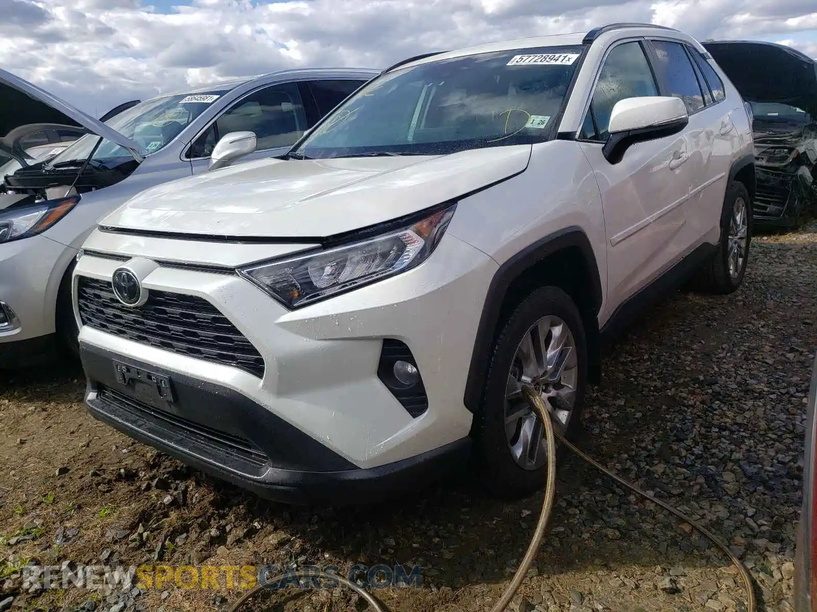 2 Photograph of a damaged car 2T3A1RFV9MW170674 TOYOTA RAV4 2021