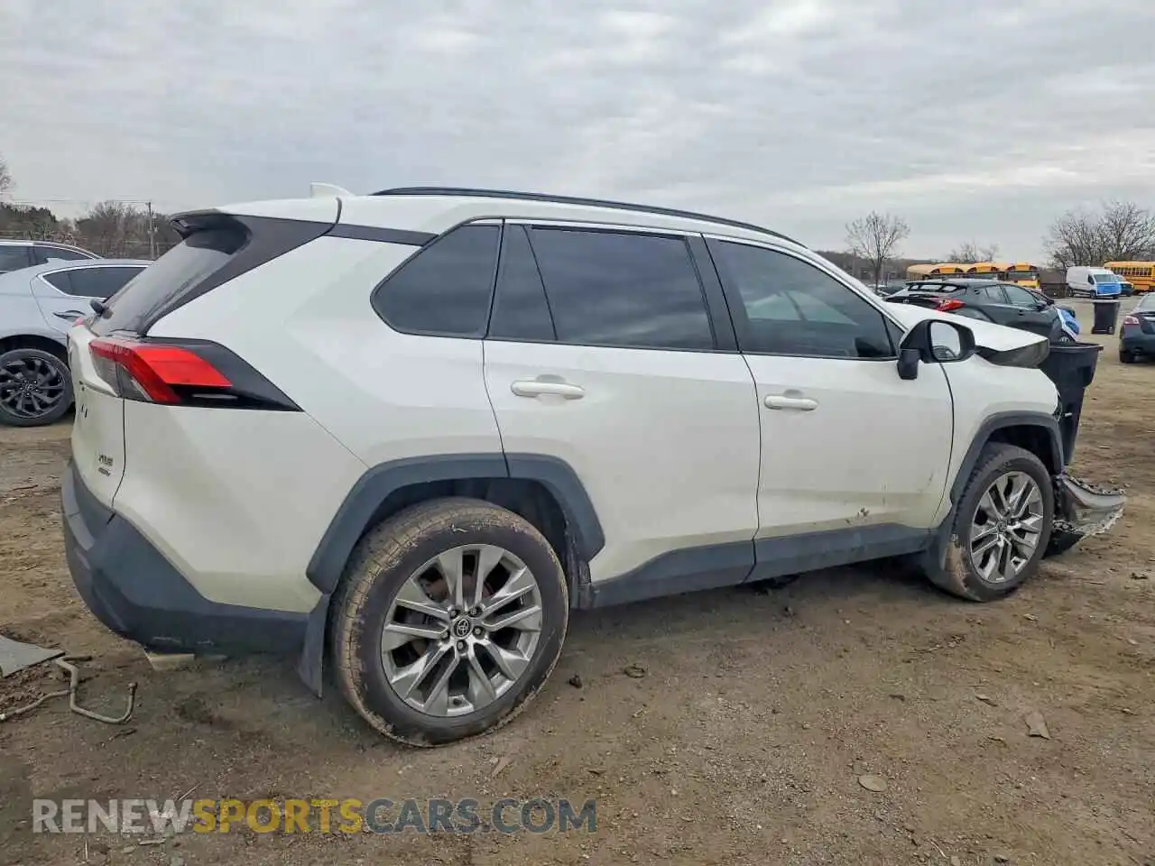 3 Photograph of a damaged car 2T3A1RFV9MW206749 TOYOTA RAV4 2021