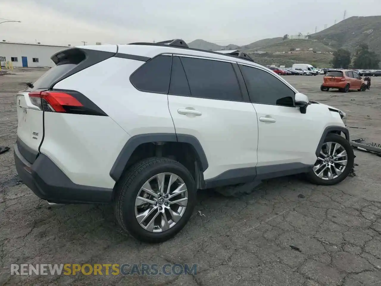 3 Photograph of a damaged car 2T3A1RFVXMW141359 TOYOTA RAV4 2021