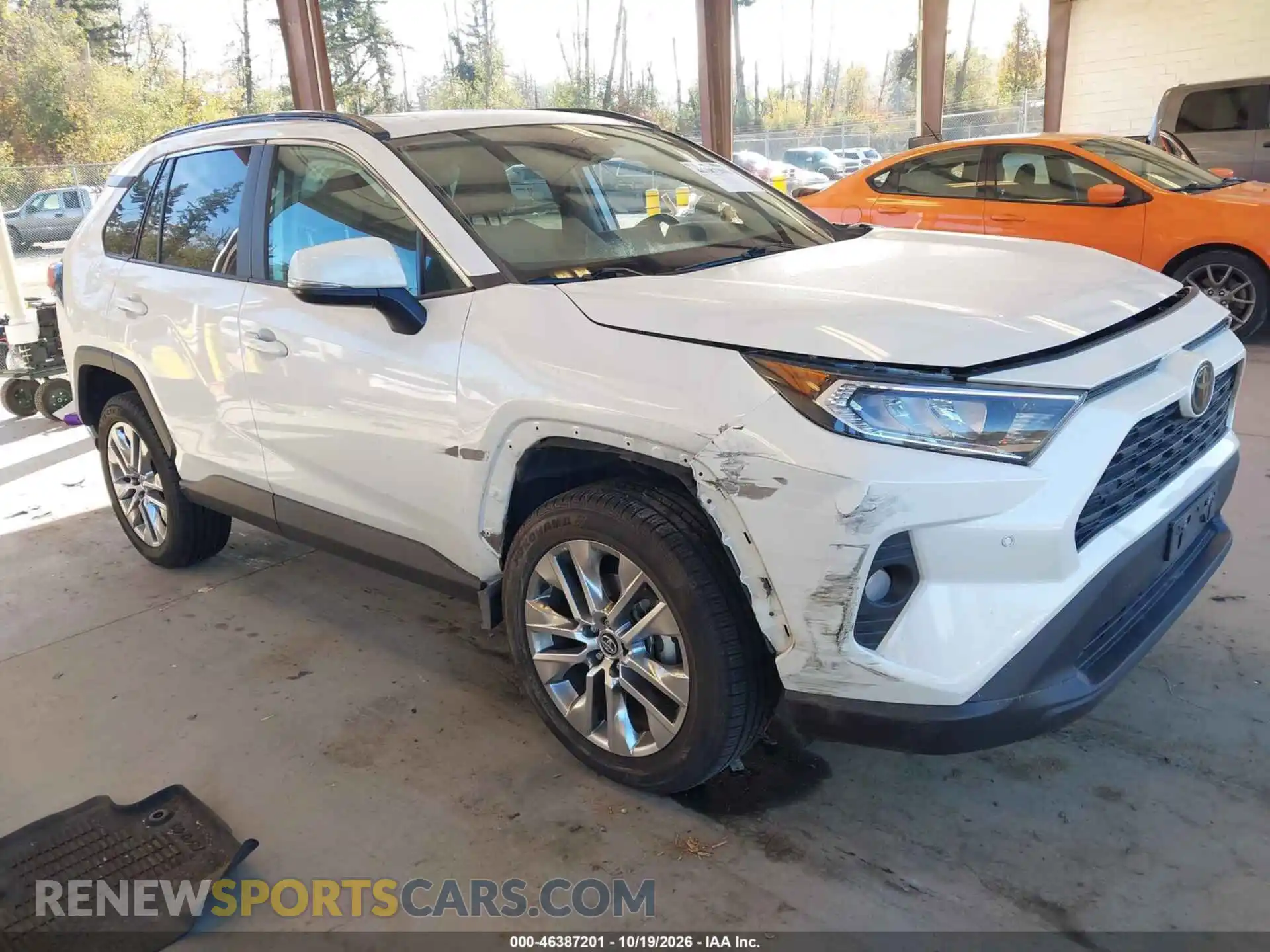1 Photograph of a damaged car 2T3A1RFVXMW148022 TOYOTA RAV4 2021