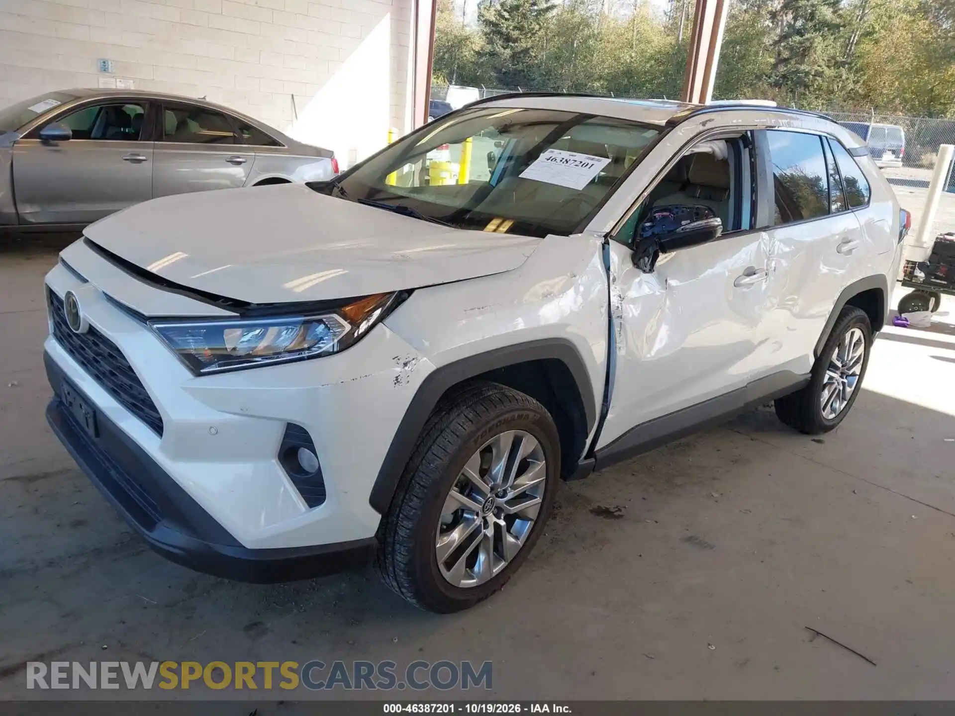 2 Photograph of a damaged car 2T3A1RFVXMW148022 TOYOTA RAV4 2021