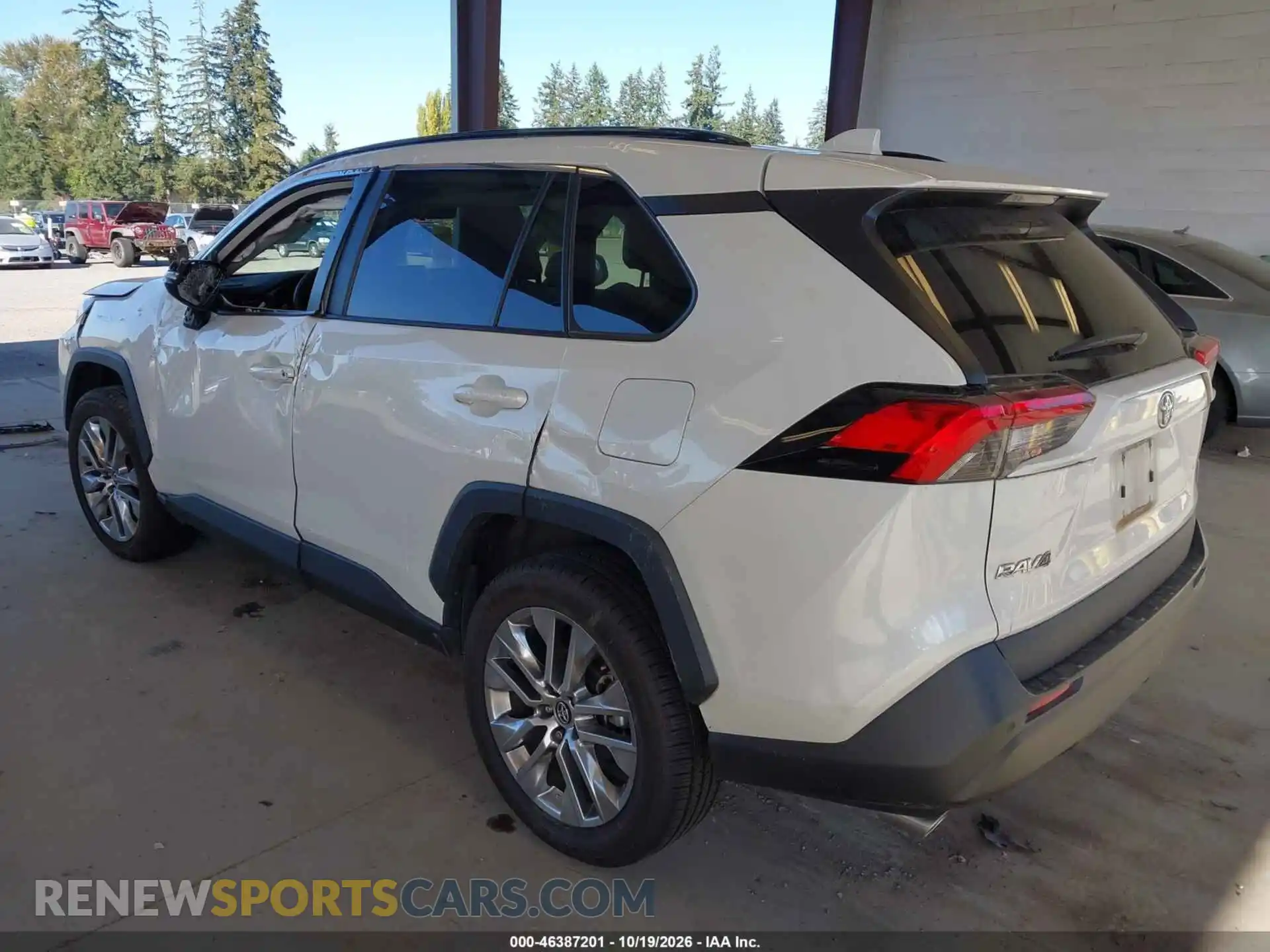 3 Photograph of a damaged car 2T3A1RFVXMW148022 TOYOTA RAV4 2021