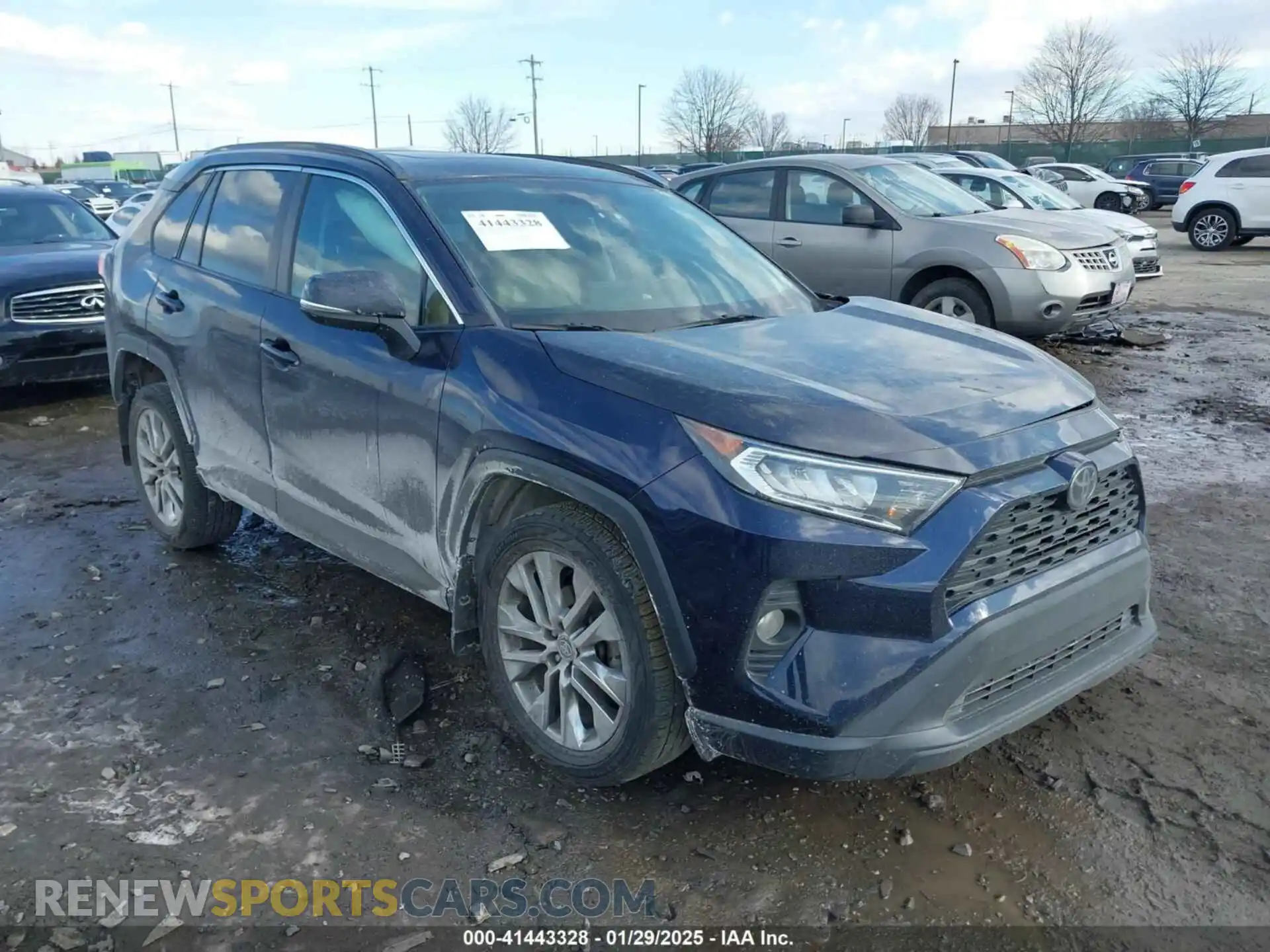 1 Photograph of a damaged car 2T3A1RFVXMW170960 TOYOTA RAV4 2021