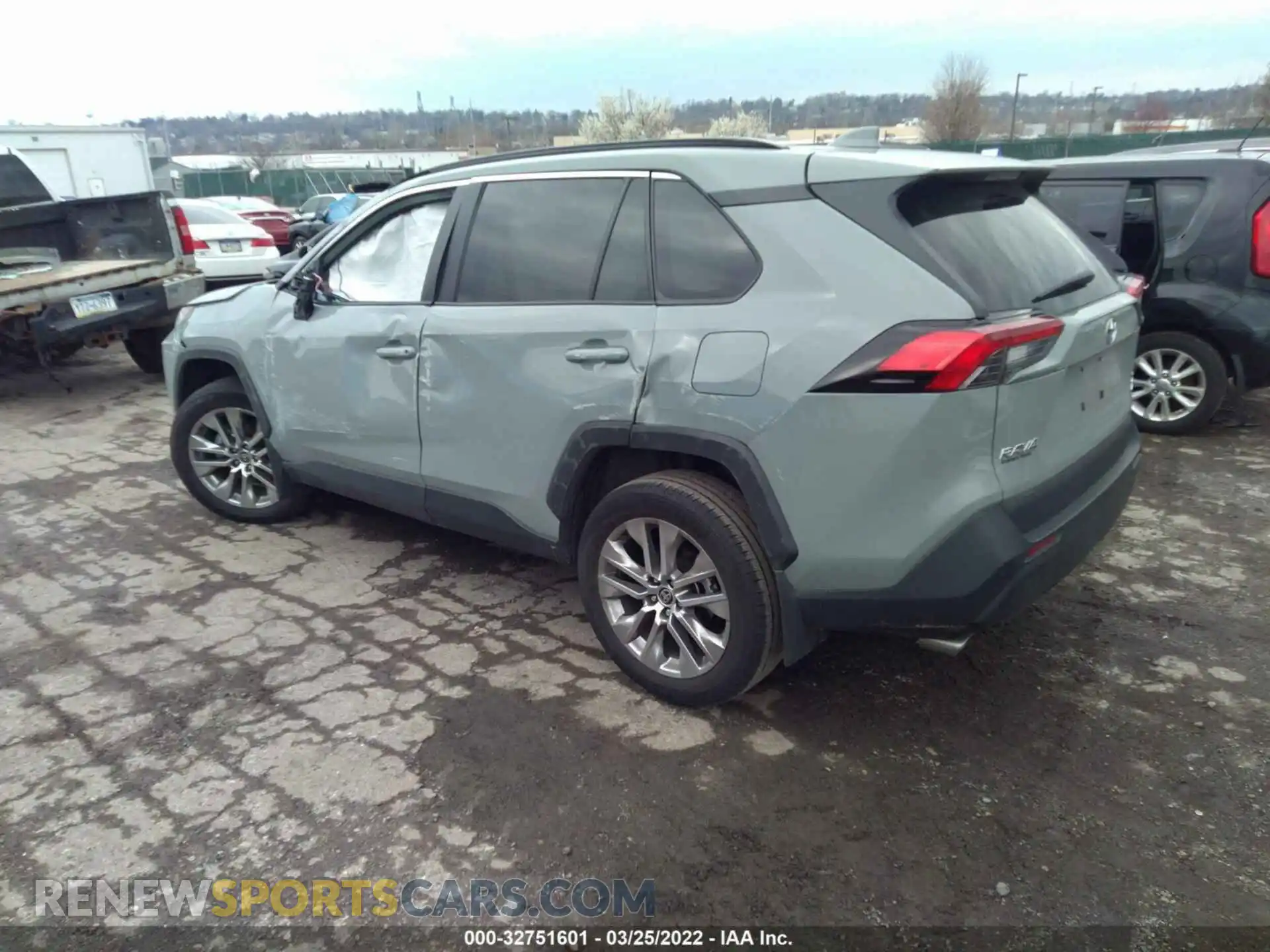 3 Photograph of a damaged car 2T3A1RFVXMW177911 TOYOTA RAV4 2021