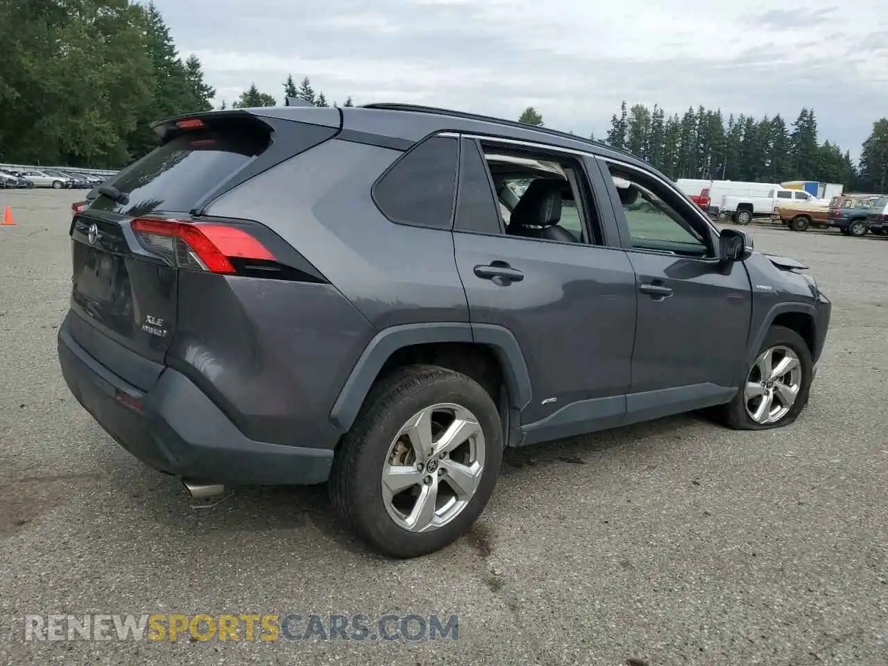 3 Photograph of a damaged car 2T3B6RFV0MW011404 TOYOTA RAV4 2021
