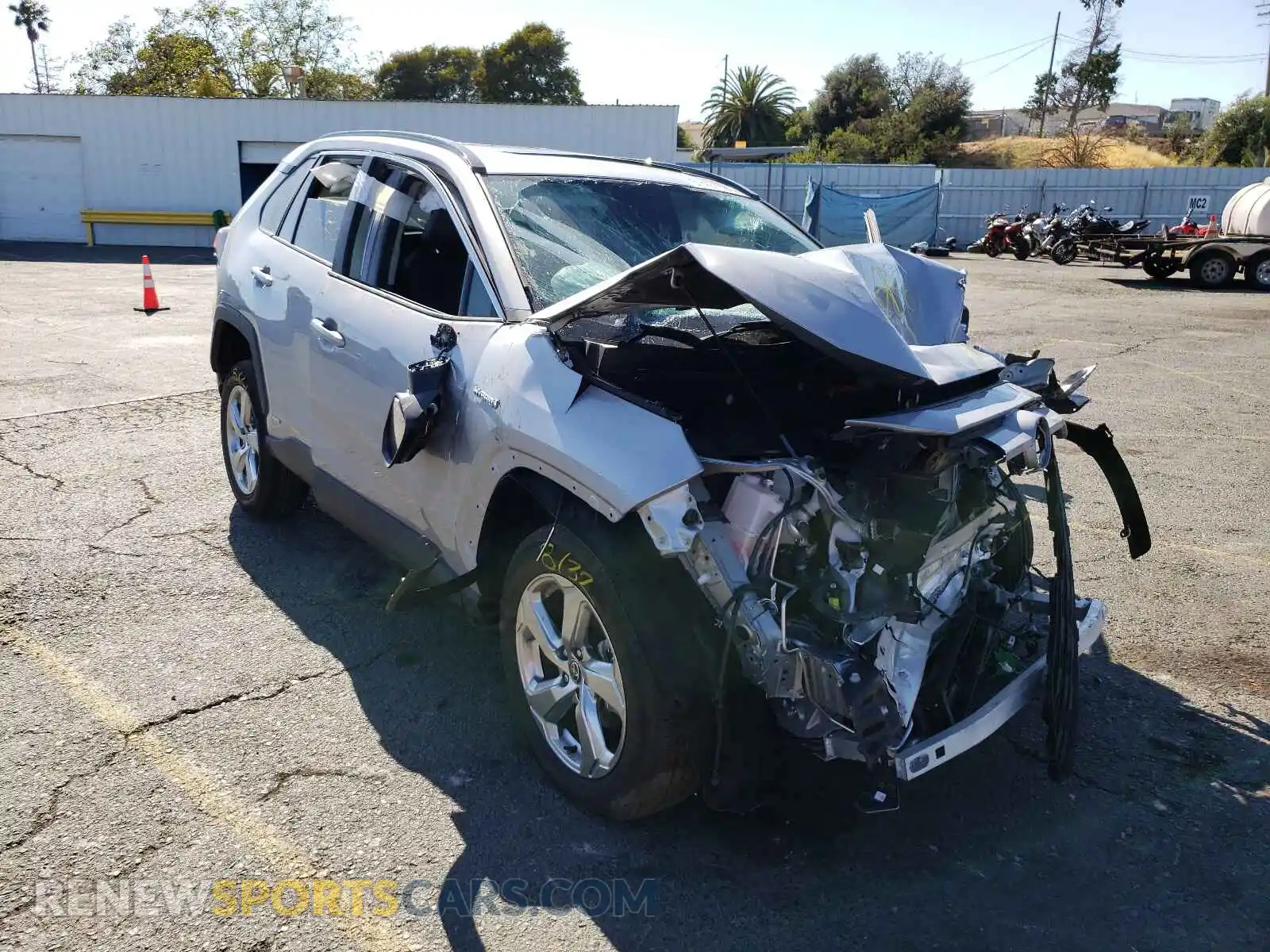 1 Photograph of a damaged car 2T3B6RFV1MW022394 TOYOTA RAV4 2021
