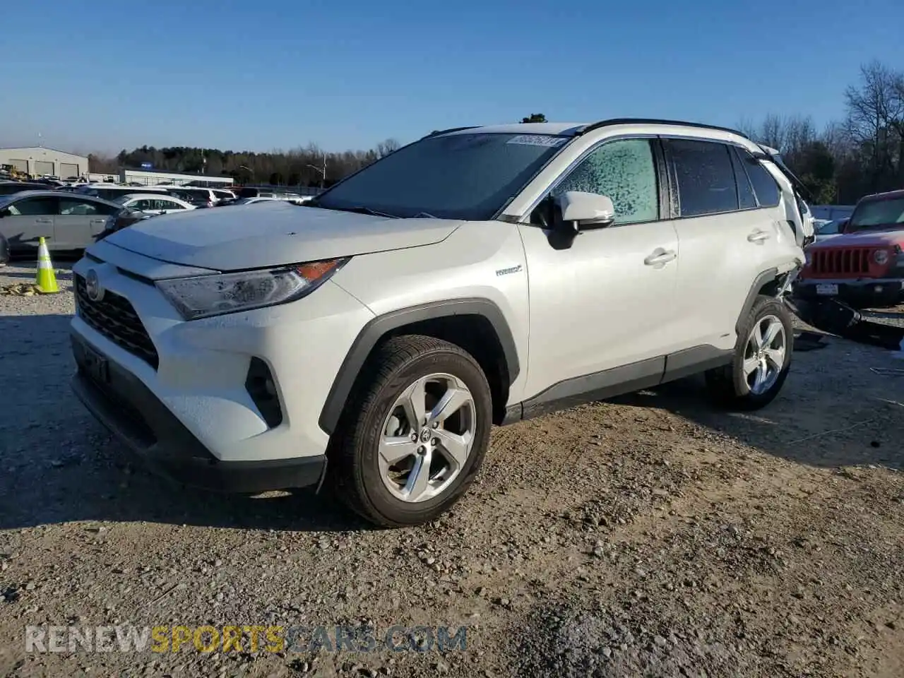 1 Photograph of a damaged car 2T3B6RFV2MW010433 TOYOTA RAV4 2021