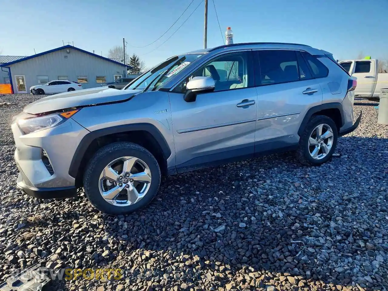 1 Photograph of a damaged car 2T3B6RFV4MW029078 TOYOTA RAV4 2021